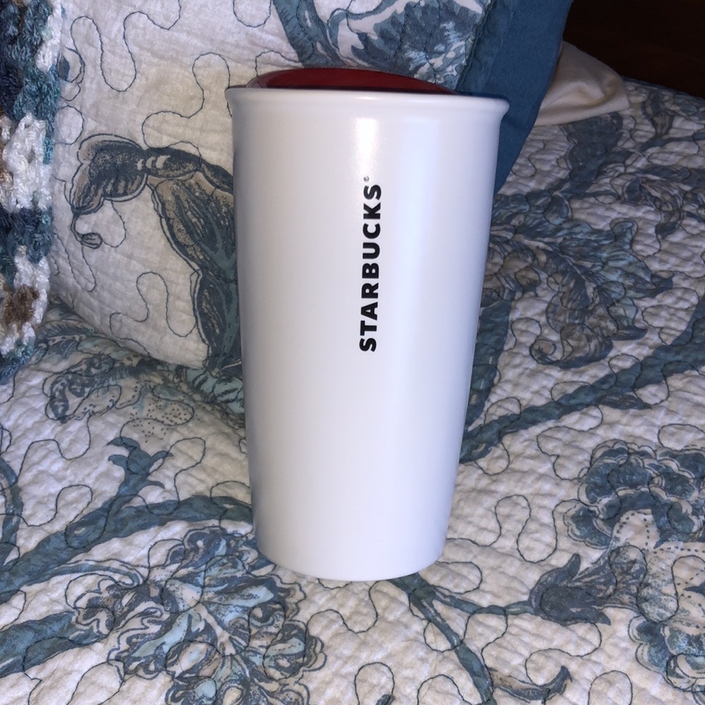 Starbucks Red Lips XOXO Art Kiss Love Print Ceramic Tumbler Traveler Mug 12oz - Picture 2 of 5